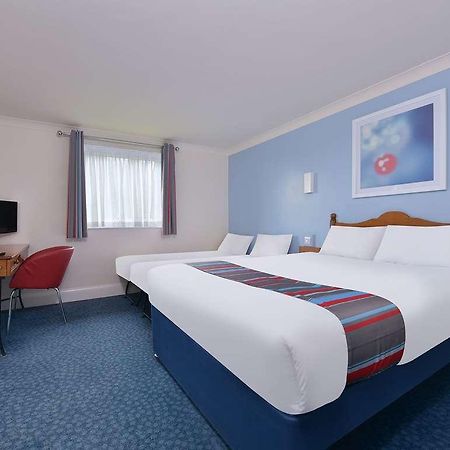 Travelodge Plymouth Roborough Rum bild