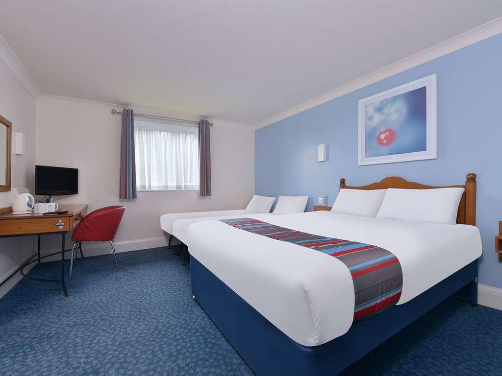 Travelodge Plymouth Roborough Rum bild