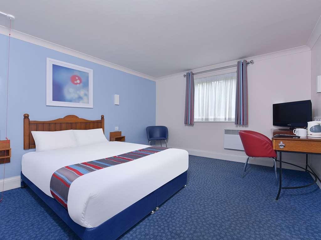 Travelodge Plymouth Roborough Rum bild