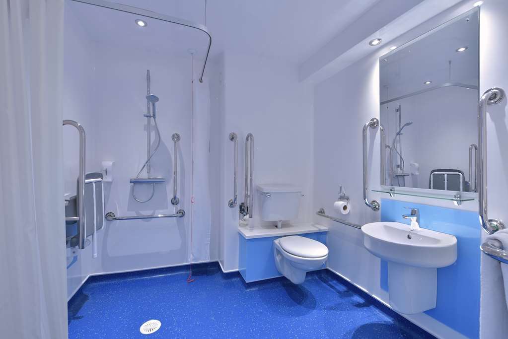 Travelodge Plymouth Roborough Rum bild